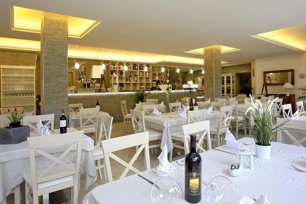 Residence Delle Rose Tremosine Aparthotel