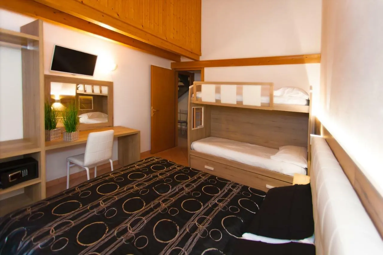 Residence Delle Rose Tremosine 3*,  Italy